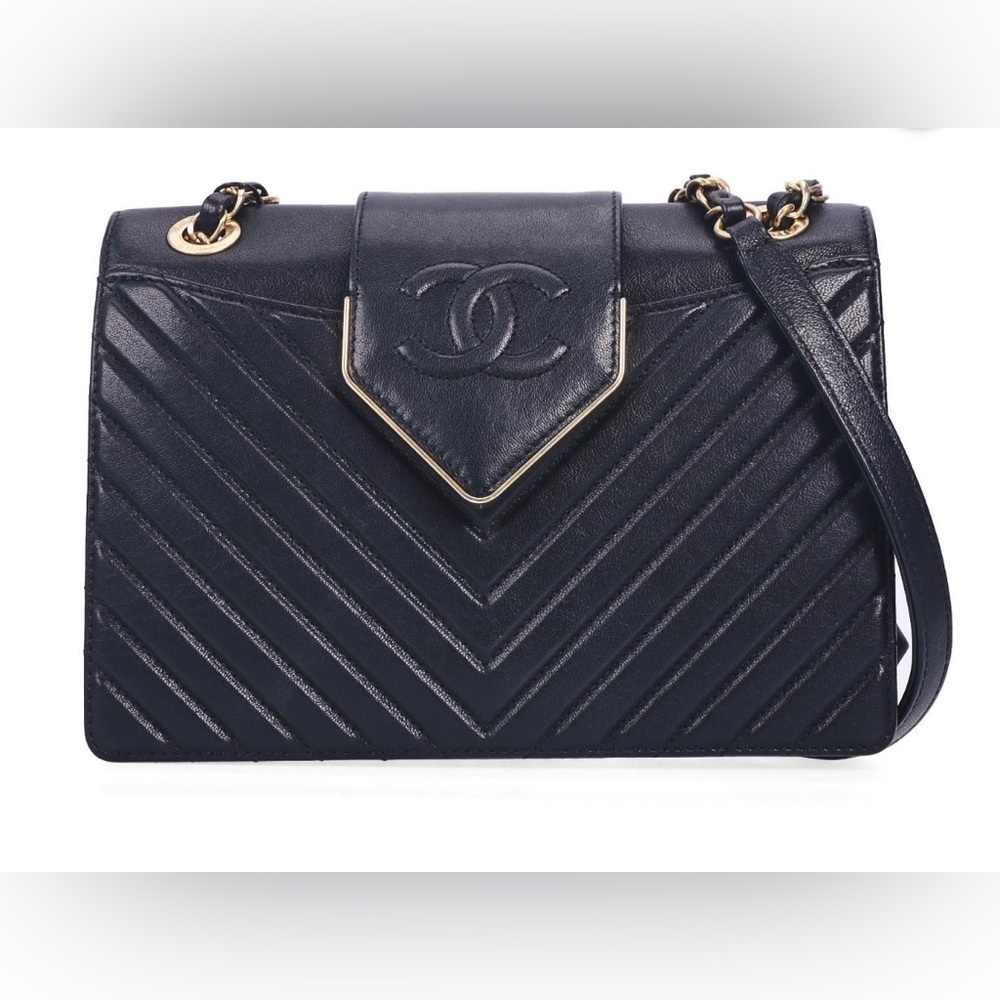 Authentic CHANEL Black Collar Tie Chevron Quilted Leather Shoulder Bag with Gold